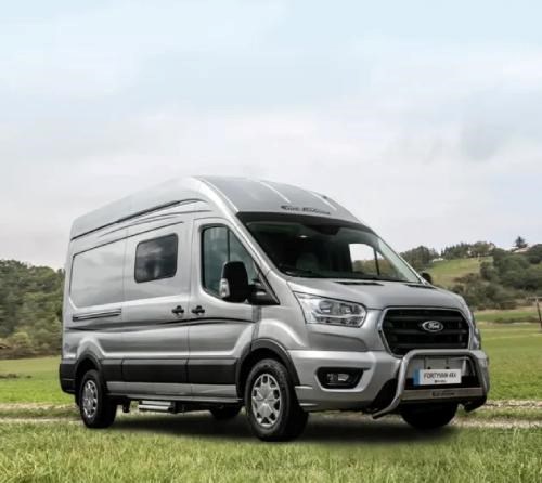 Font Vendôme Forty Van 4×4 Elegance: Il Camper Ideale per l’Avventura