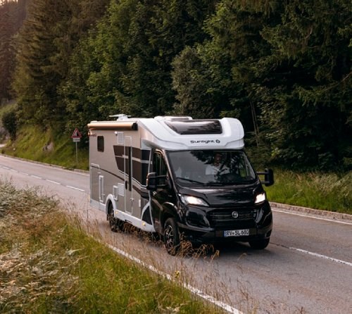 SUNLIGHT T68 Adventure: il  semintegrale per viaggiare con stile e libertà